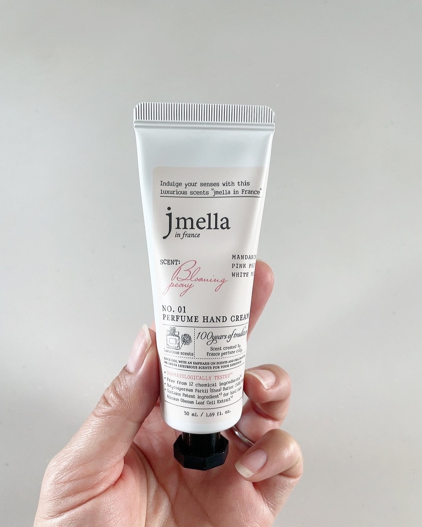 フェイバリットパフュームハンドクリーム/jmella/ハンドクリームを使ったクチコミ(2枚目)