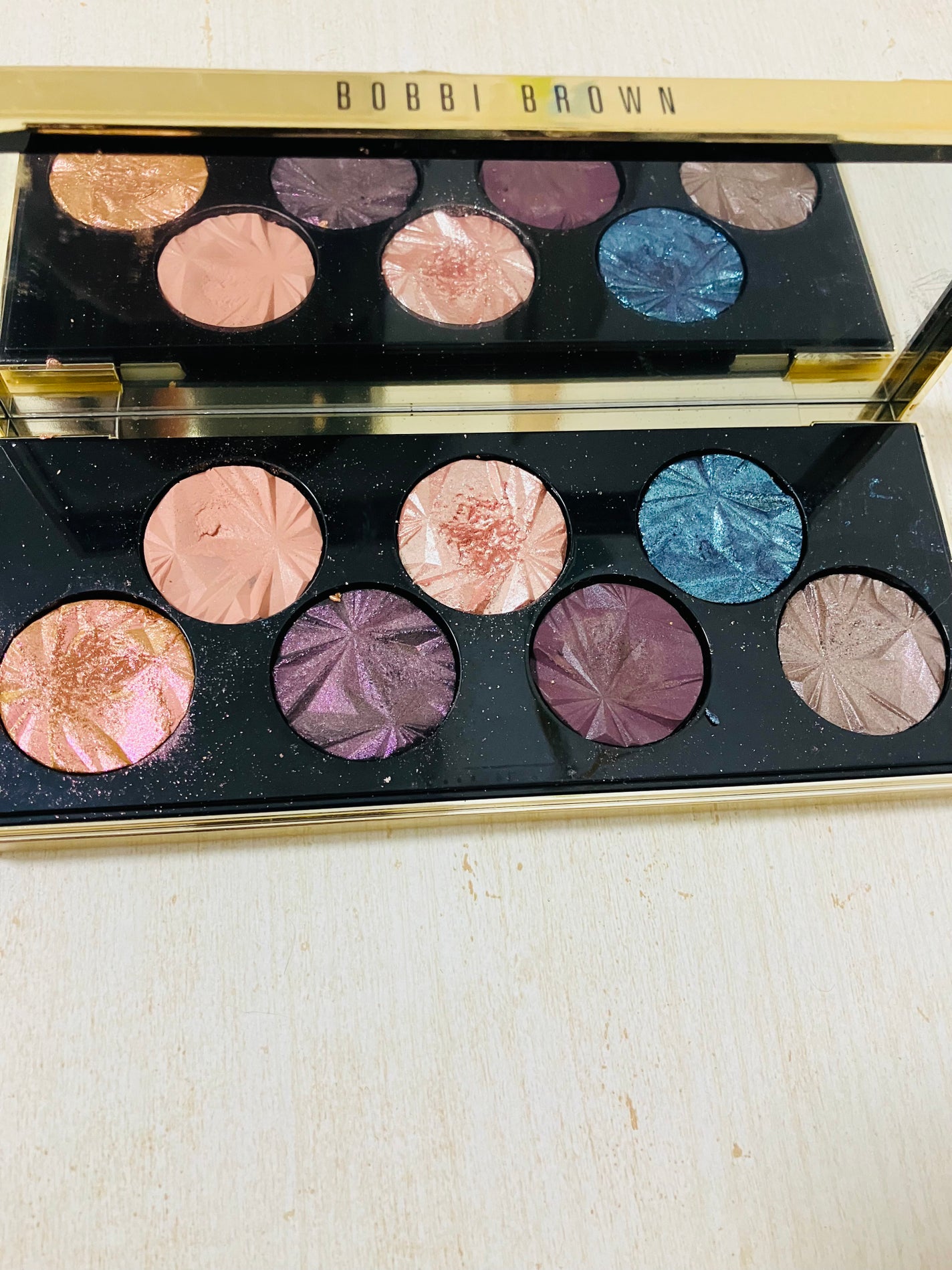 ゴールデン スリッパー アイシャドウ パレット/BOBBI BROWN/アイシャドウパレットを使ったクチコミ(1枚目)