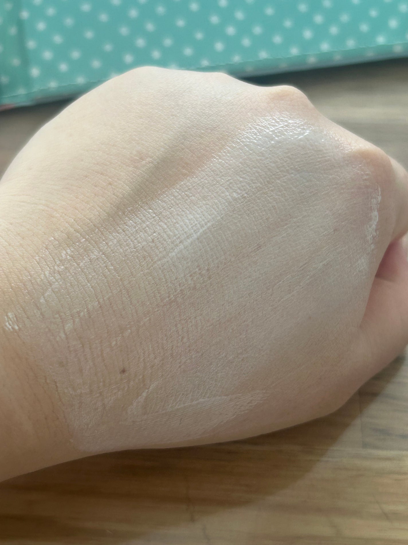 バックミートーンアップクリーム/rom&nd/化粧下地を使ったクチコミ(2枚目)