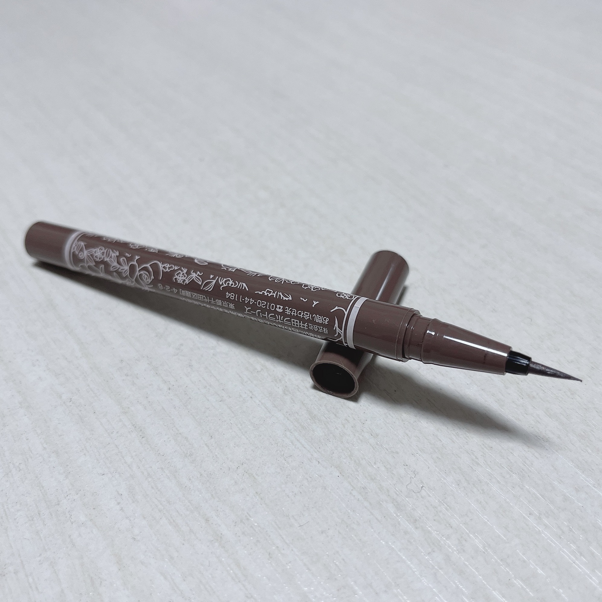 メイクブラシ専用クリーナー/DAISO/その他化粧小物を使ったクチコミ（3枚目）