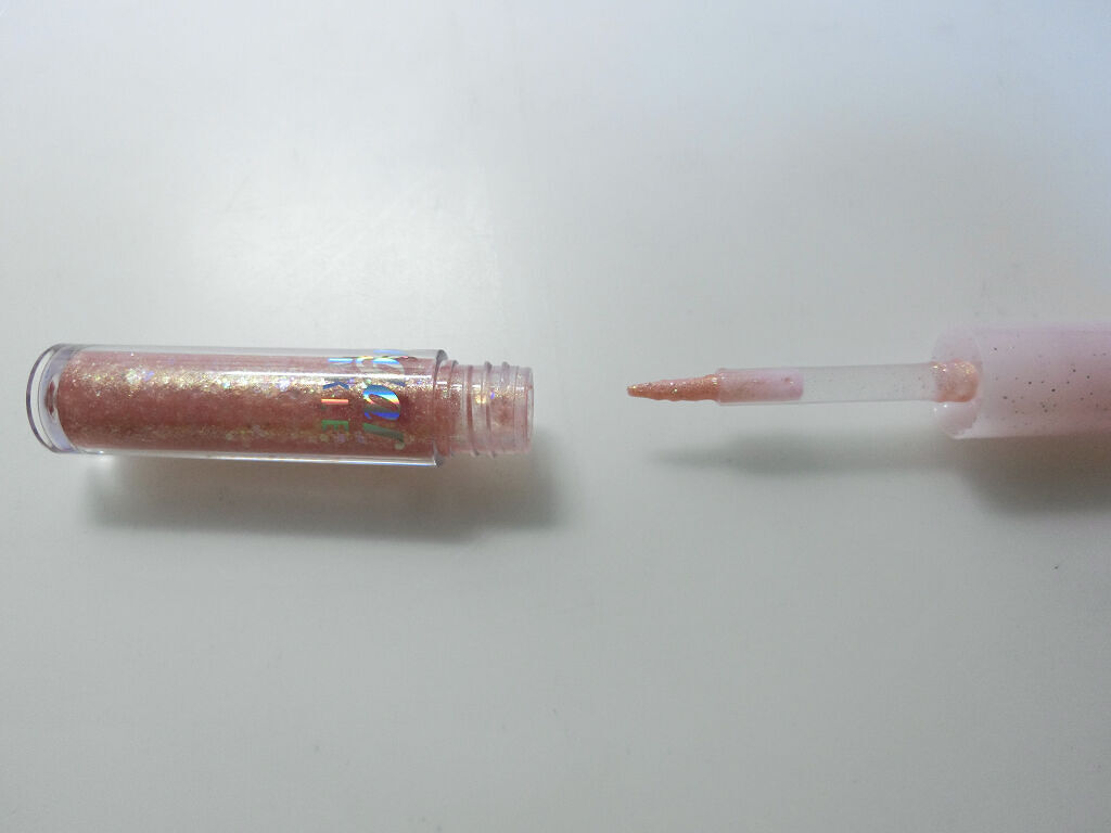 シュガー トゥインクル リキッド グリッター/PERIPERA/グリッターを使ったクチコミ（2枚目）