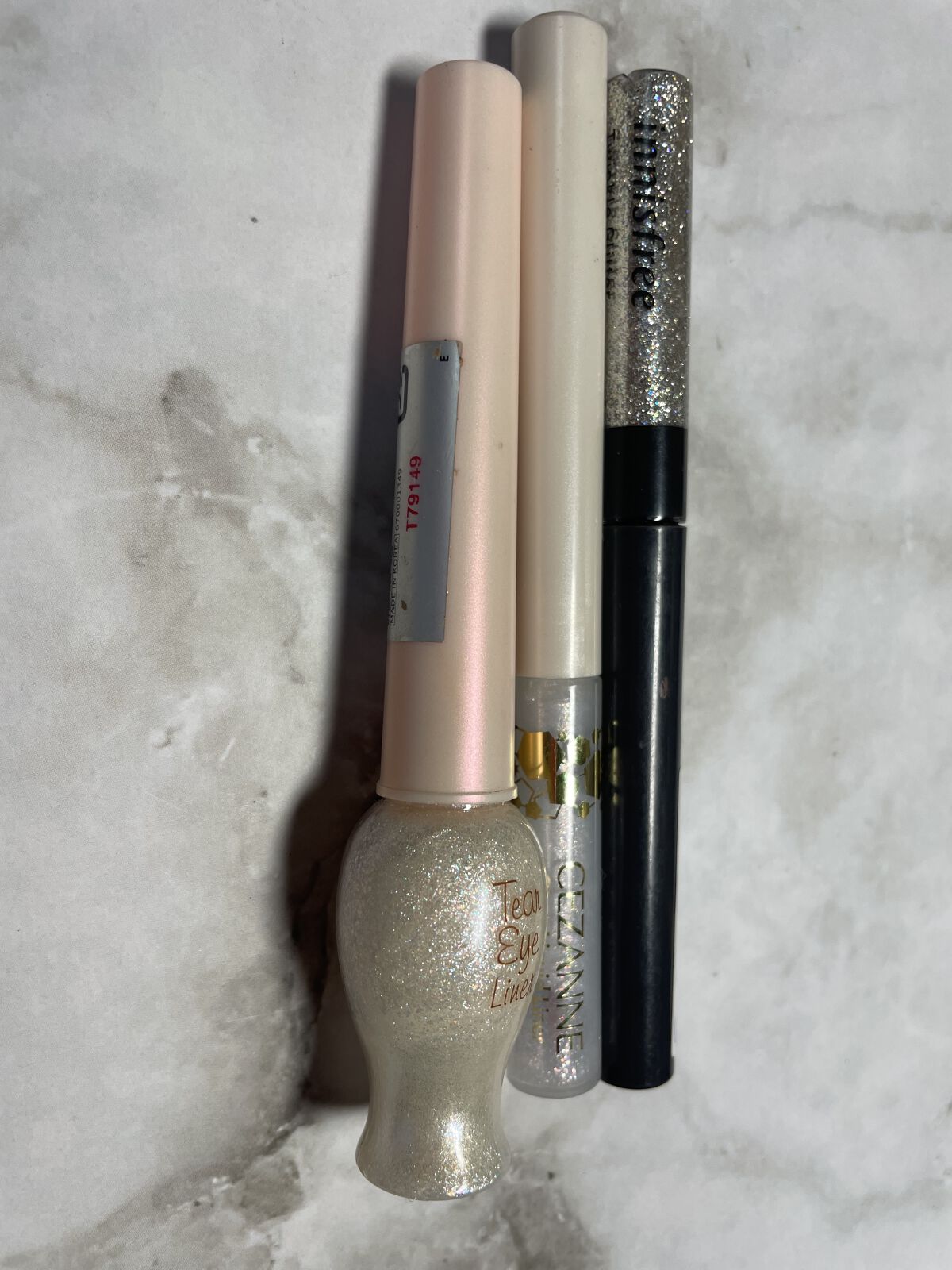 トゥインクル グリッター/innisfree/リキッドアイライナーを使ったクチコミ（1枚目）