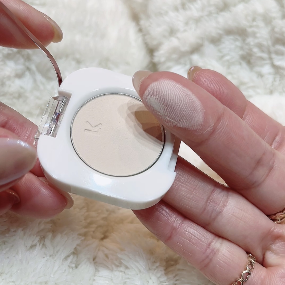 モノアイシャドウ/Laka/単色アイシャドウを使ったクチコミ（3枚目）