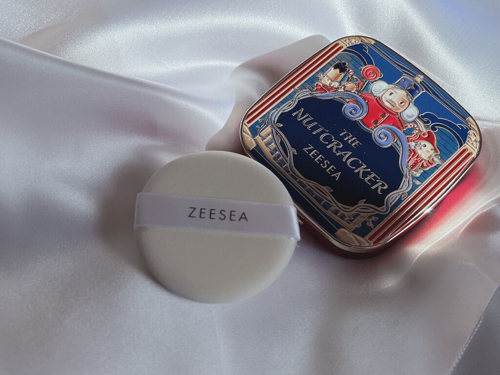 ZEESEA くるみ割り人形「ゼロ」粉感シルキーコンパクトパウダー/ZEESEA/プレストパウダーを使ったクチコミ（2枚目）