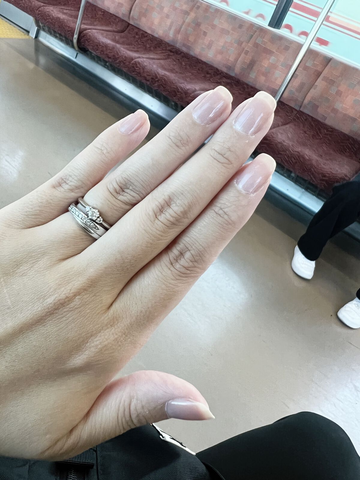 パーフェクトネイルコート カラー GL01 トワイライトローズ/M･N･B･B/オールインワンネイルを使ったクチコミ（2枚目）