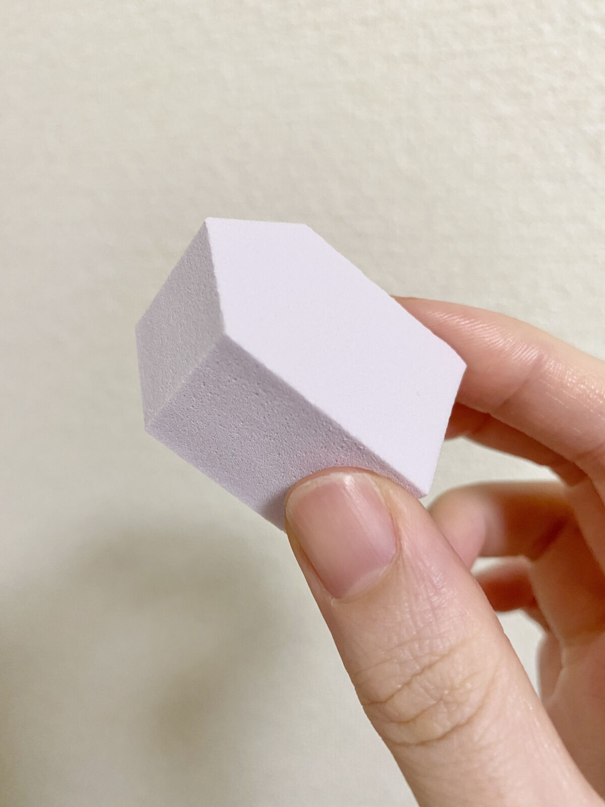 メイクアップスポンジ（１５個、ダイヤモンド形）/DAISO/パフ・スポンジを使ったクチコミ（2枚目）