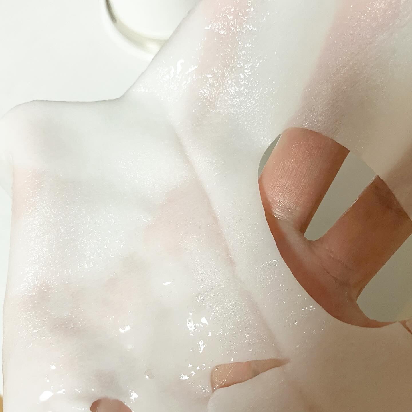 REJURAN モイスチャートリートメントマスク(23ml×5枚入り)/REJURAN COSMETICS/シートマスク・パックを使ったクチコミ（2枚目）