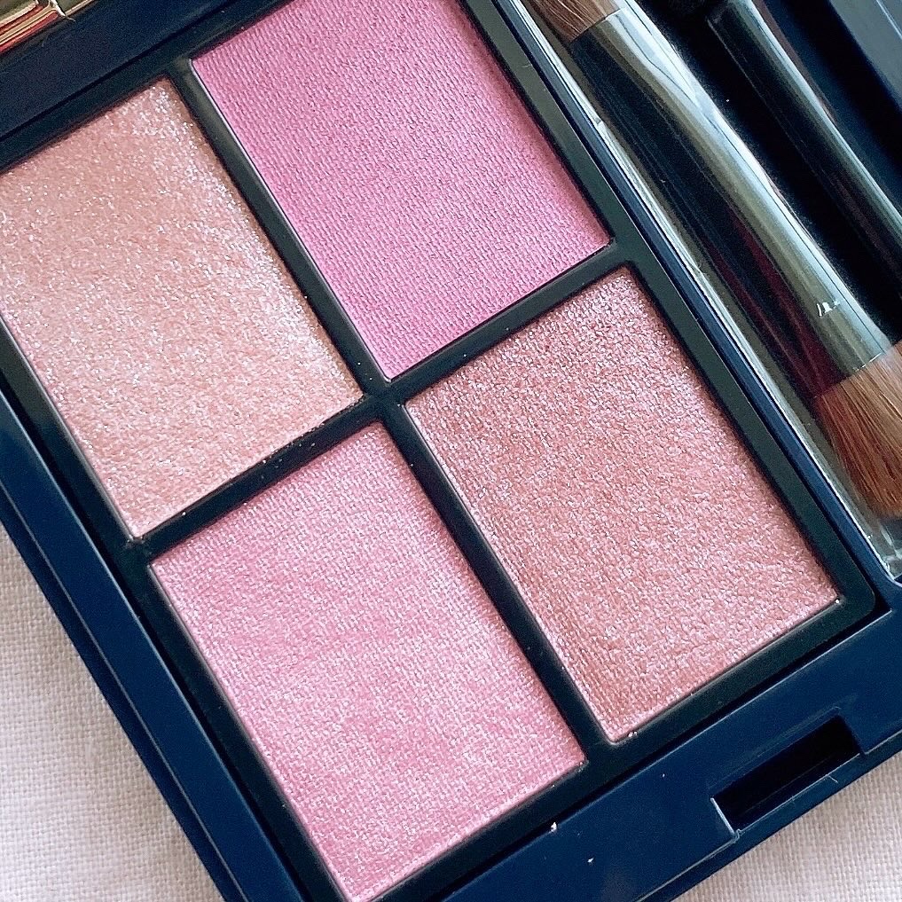 ホリデーコフレ2023〈カームピンク〉/エトヴォス/メイクアップキットを使ったクチコミ（2枚目）