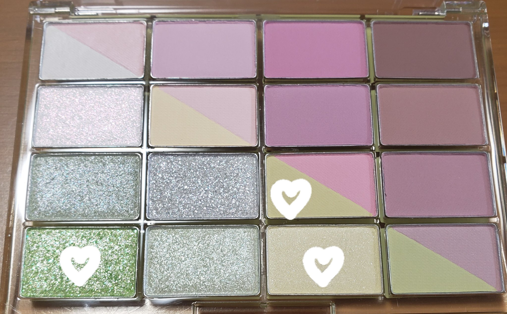 ソフトブラーリングアイパレット/wakemake/アイシャドウパレットを使ったクチコミ（2枚目）