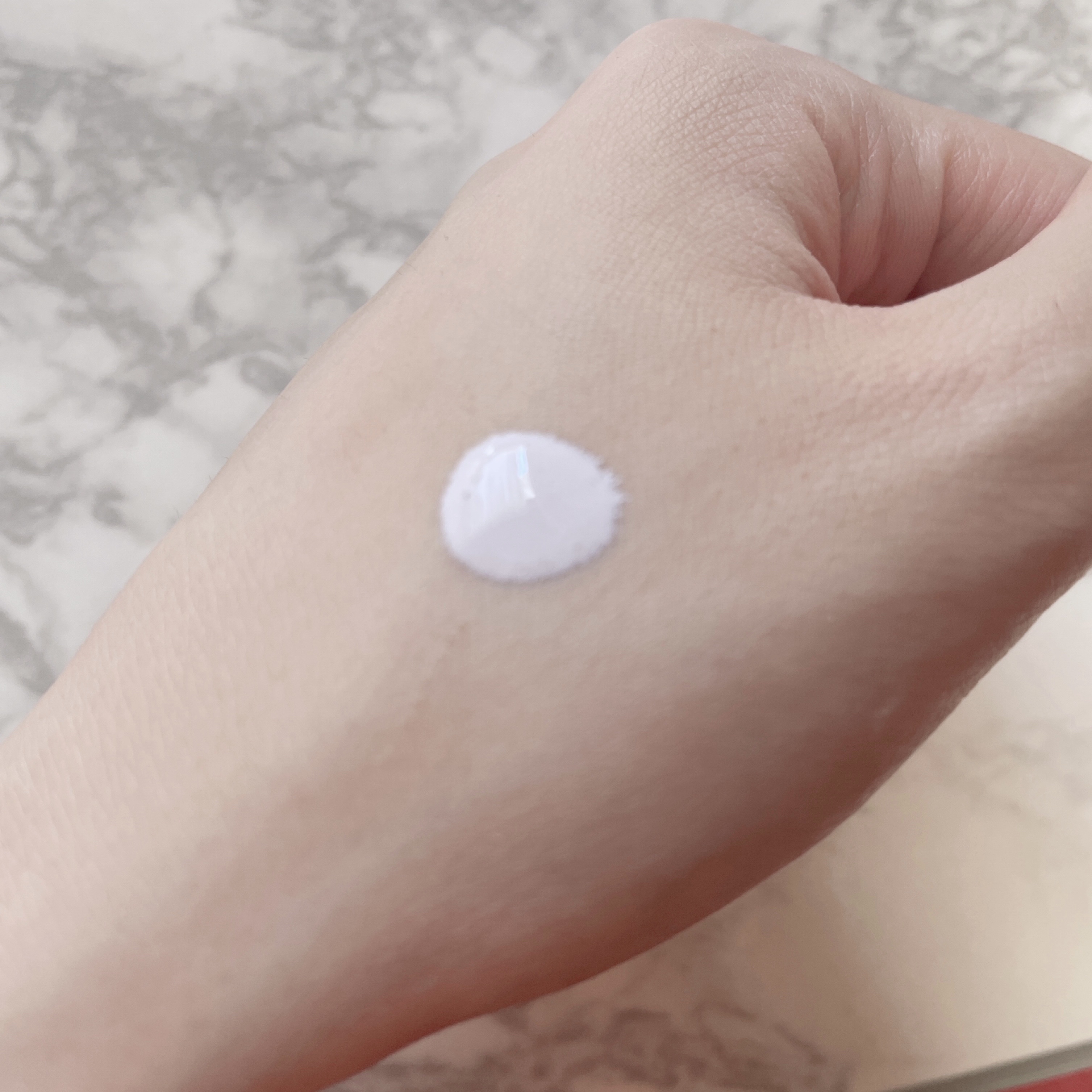 マスクフィットトーンアップエッセンス/TIRTIR(ティルティル)/化粧下地を使ったクチコミ（2枚目）