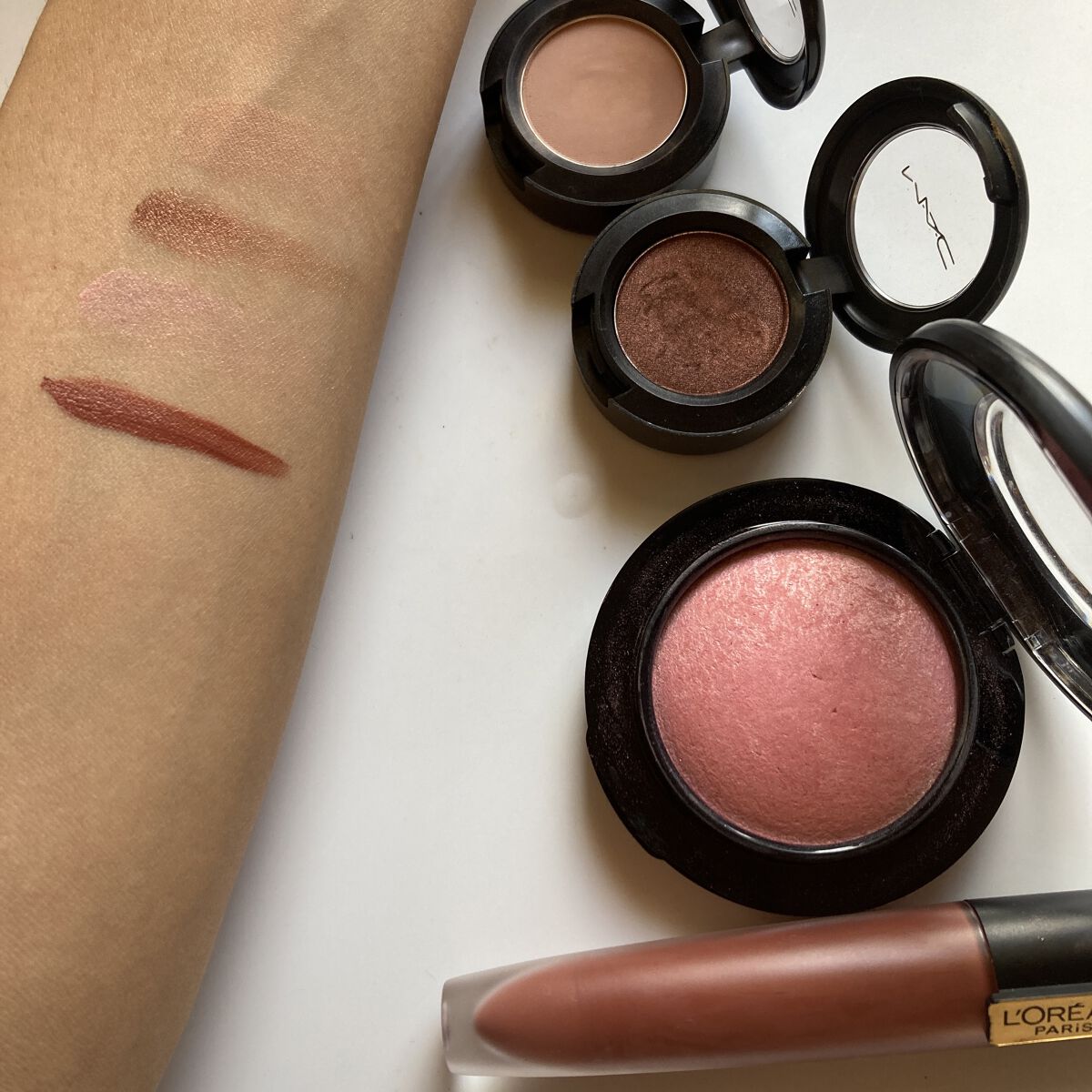 ルージュシグネチャー /ロレアル パリ/リップグロスを使ったクチコミ（2枚目）