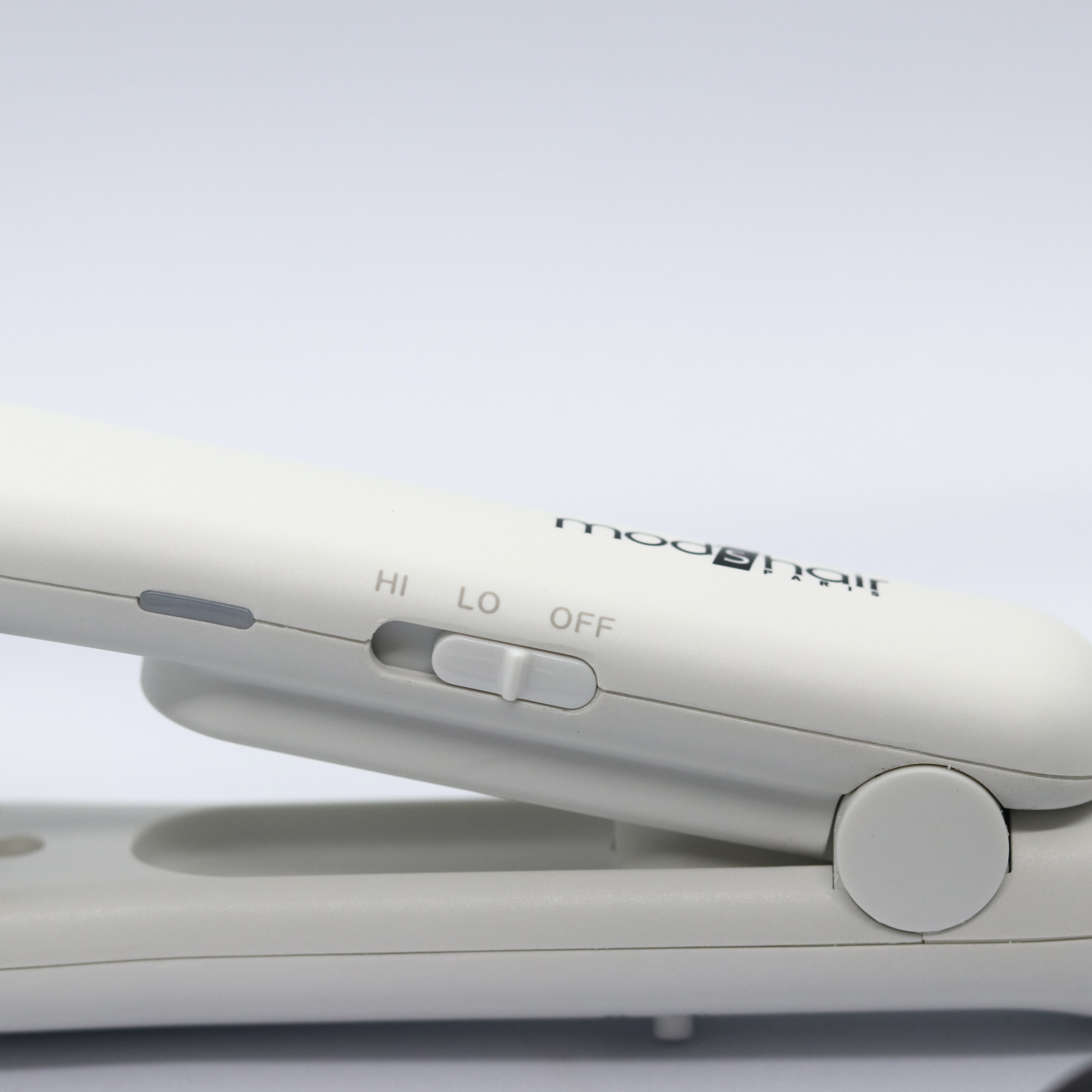 スタイリッシュ コンパクトストレートアイロン（MHS-2430） ホワイト/mod's hair/ストレートアイロンを使ったクチコミ（2枚目）