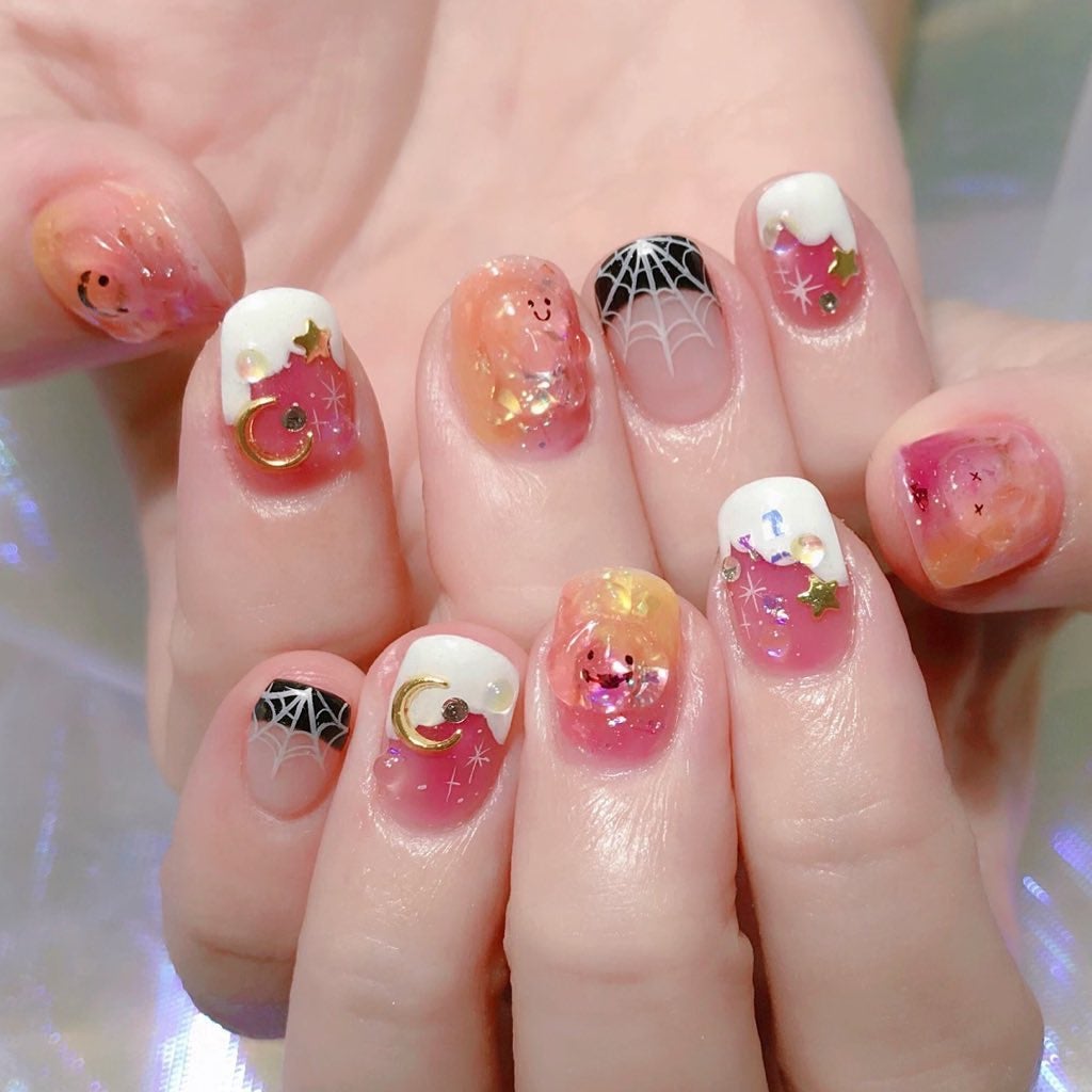 なかやまちえこ on LIPS 「おばけとジャックオランタンが隠れ潜んでます🎃⠀⠀#nail#n..」(2枚目)