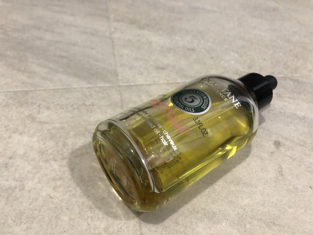 ファイブハーブス リペアリングインテンシヴオイル/L'OCCITANE/ヘアオイルを使ったクチコミ（1枚目）