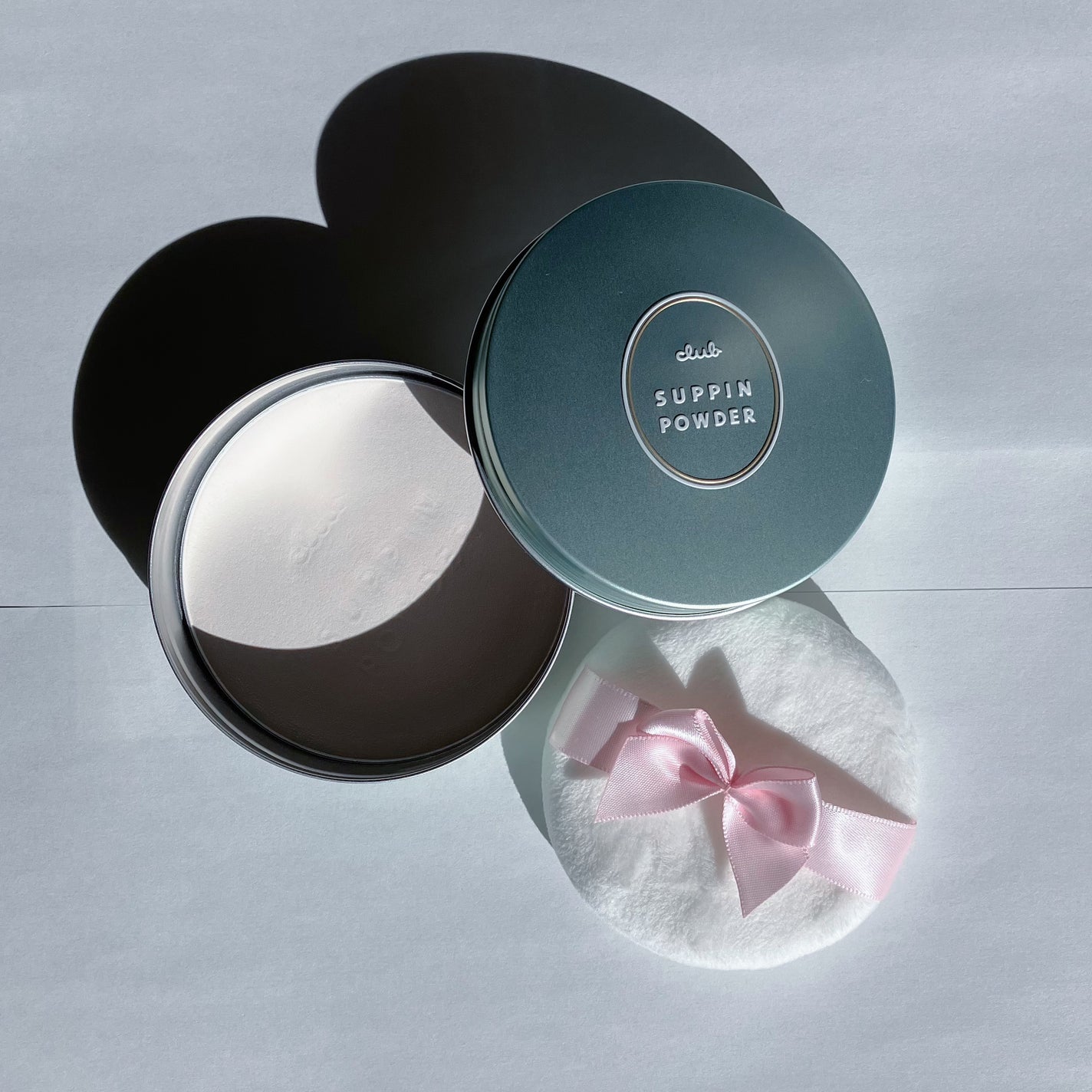 すっぴんパウダーC ホワイトフローラルブーケの香り/クラブ/プレストパウダーを使ったクチコミ(4枚目)