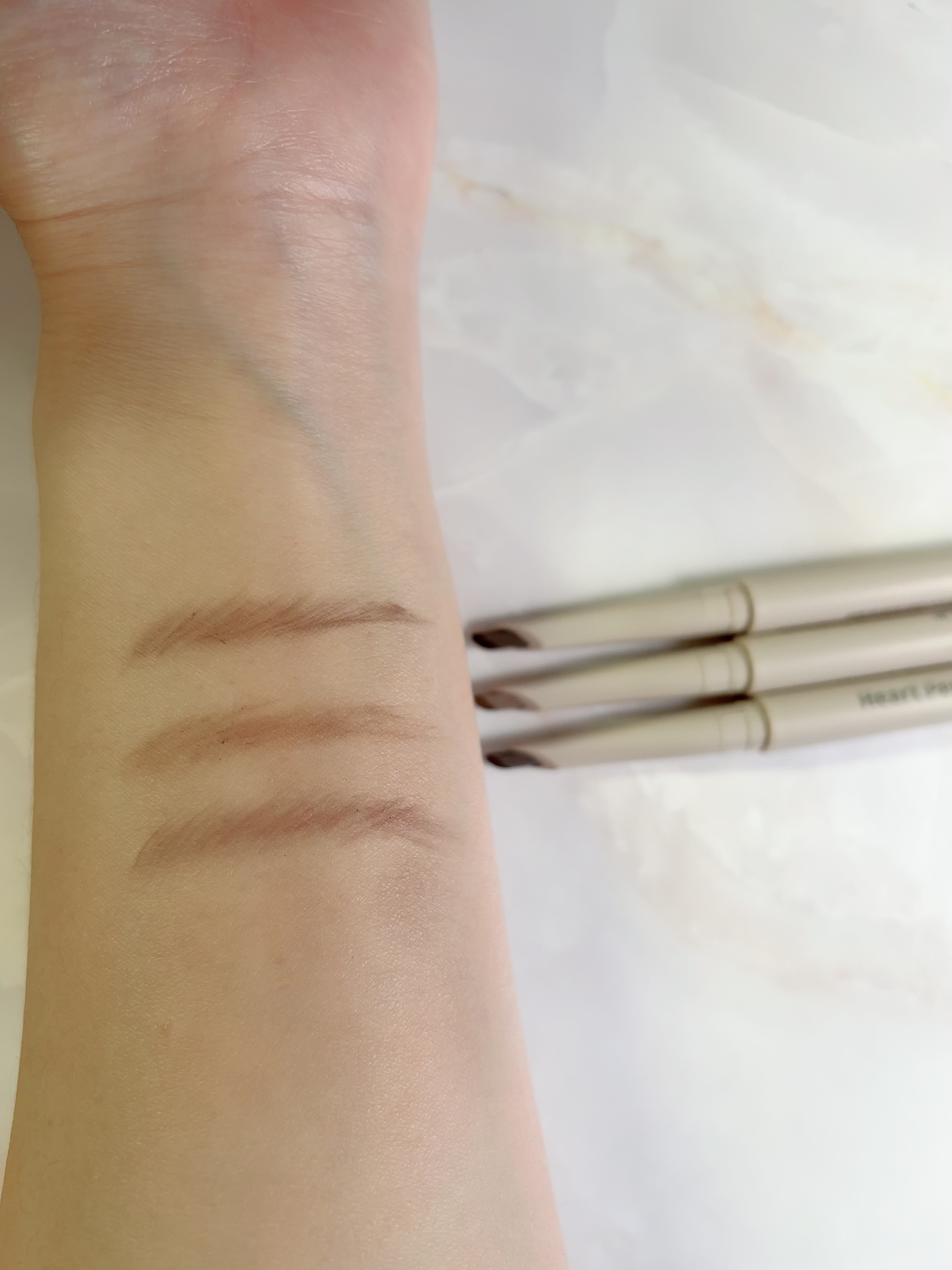 ドット オン ムードエッジ アンド フラットアイブロウ/Heart Percent/アイブロウペンシルを使ったクチコミ（3枚目）