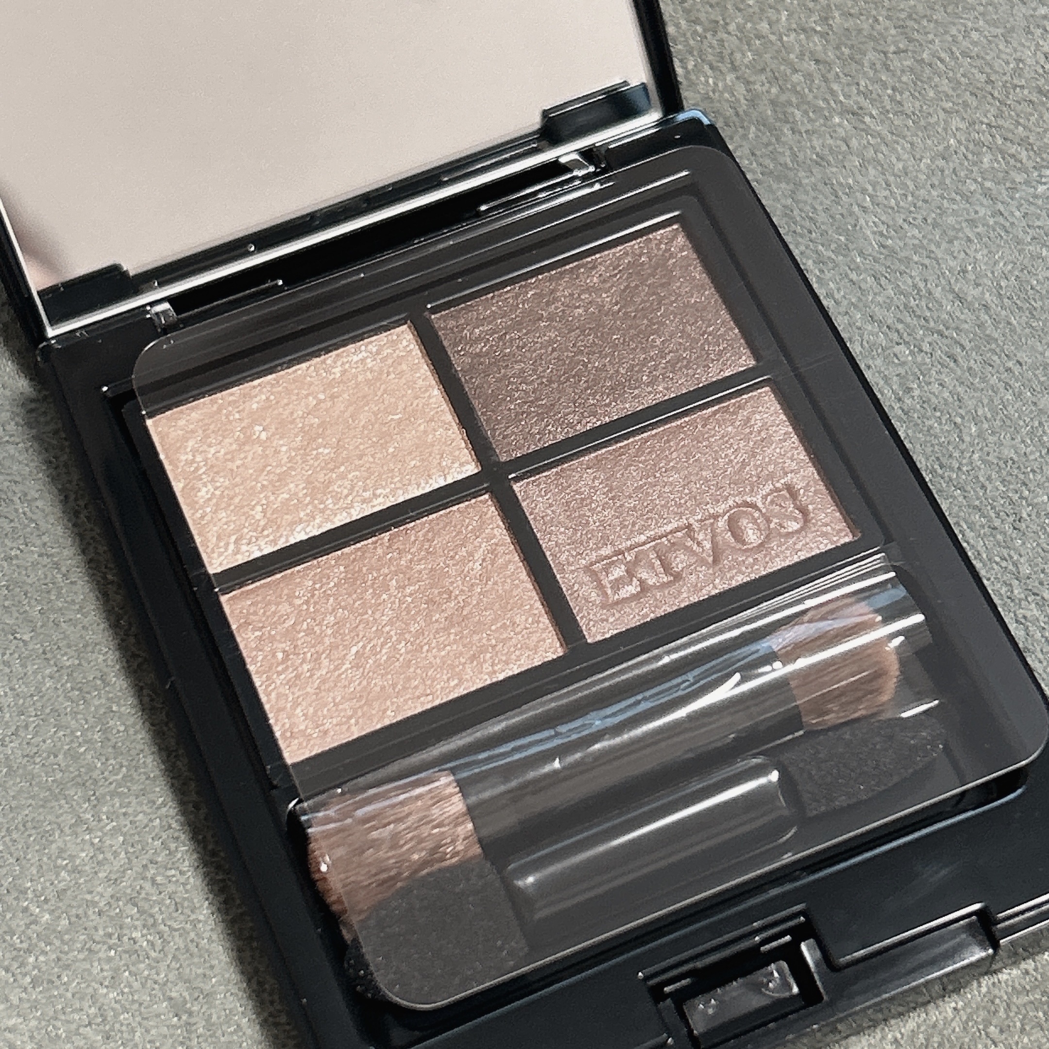 ミネラルクラッシィシャドー/エトヴォス/アイシャドウパレットを使ったクチコミ（1枚目）