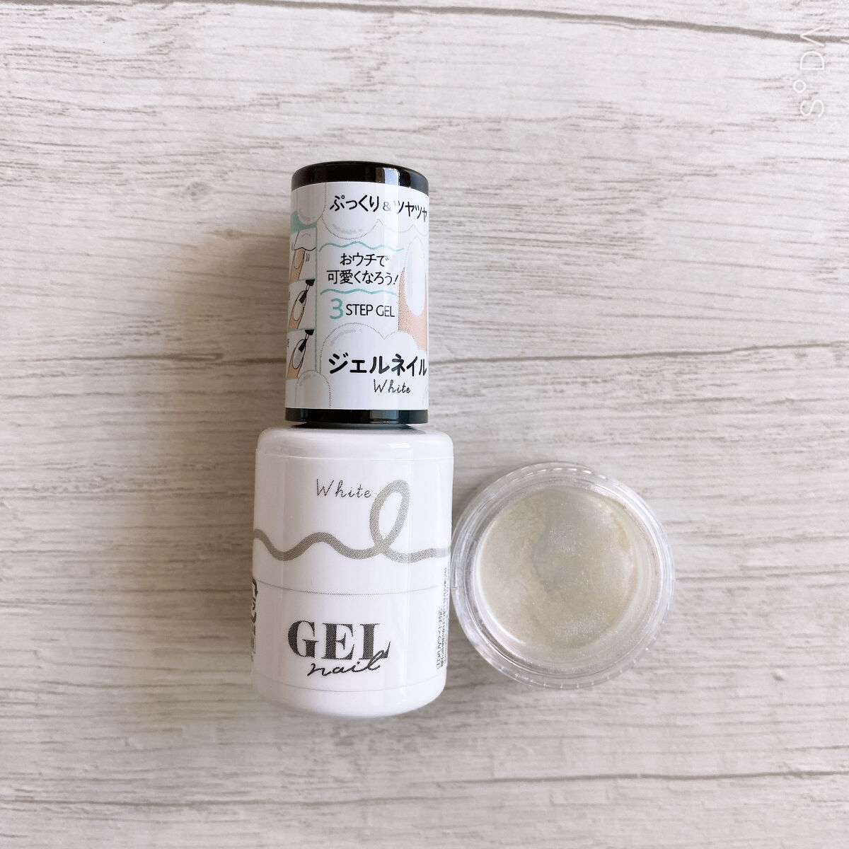 ミラーネイルパウダー/DAISO/ネイル用品を使ったクチコミ（1枚目）