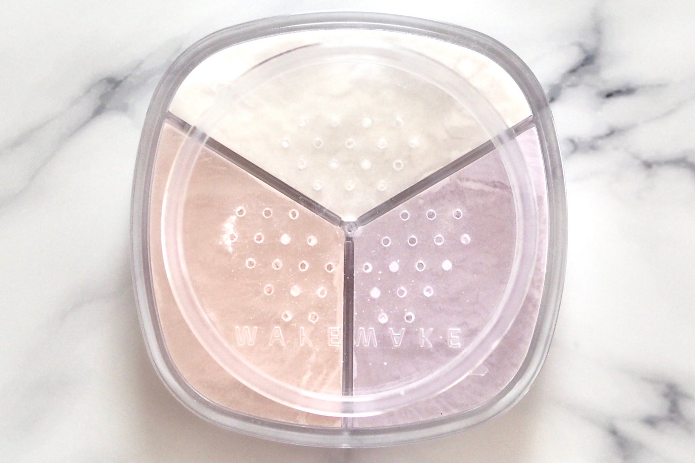 ステイフィクサーマルチカラーパウダー/wakemake/ルースパウダーを使ったクチコミ(3枚目)