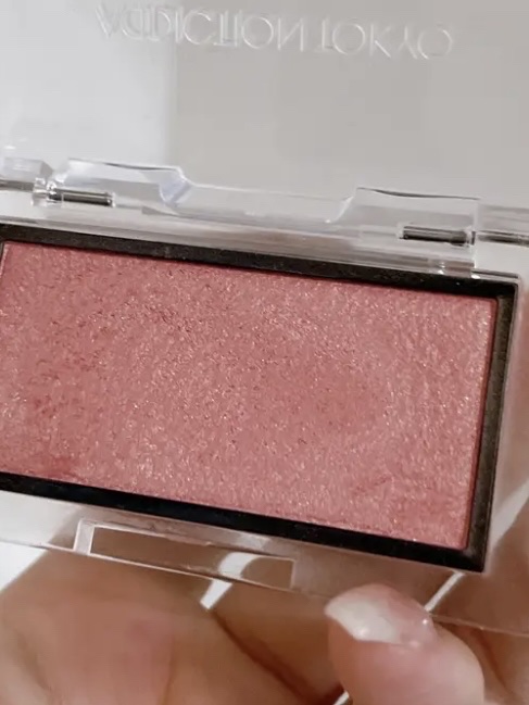 アディクション ザ ブラッシュ パール 004P Coral Kiss/ADDICTION/パウダーチークを使ったクチコミ（3枚目）