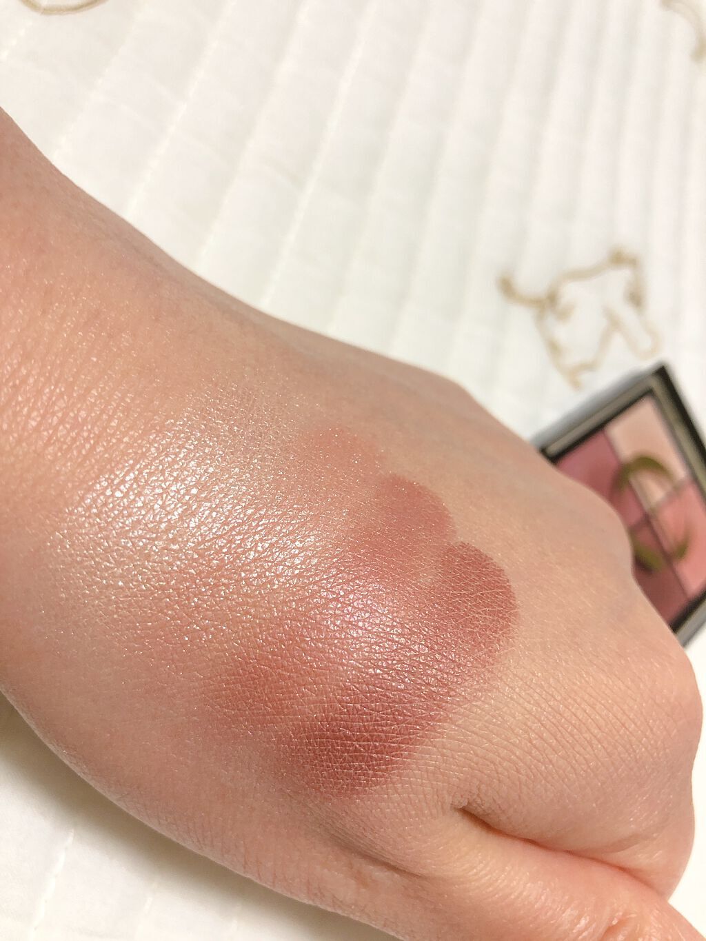 リアルクローズシャドウ/excel/アイシャドウパレットを使ったクチコミ(2枚目)