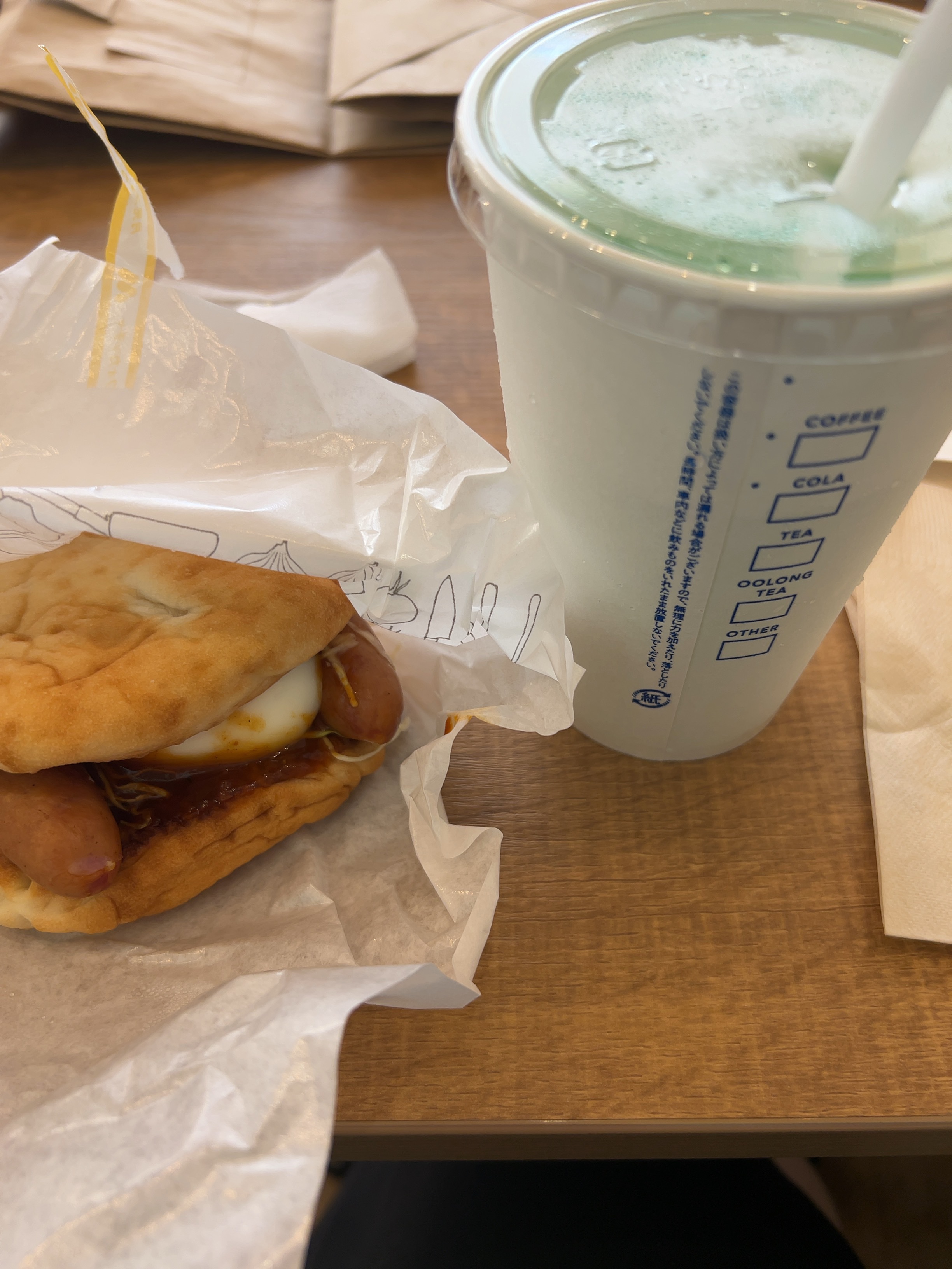 ブレンドベリー リップバルーン 004 おめざめヌーディピンク/BLEND BERRY/口紅を使ったクチコミ（3枚目）