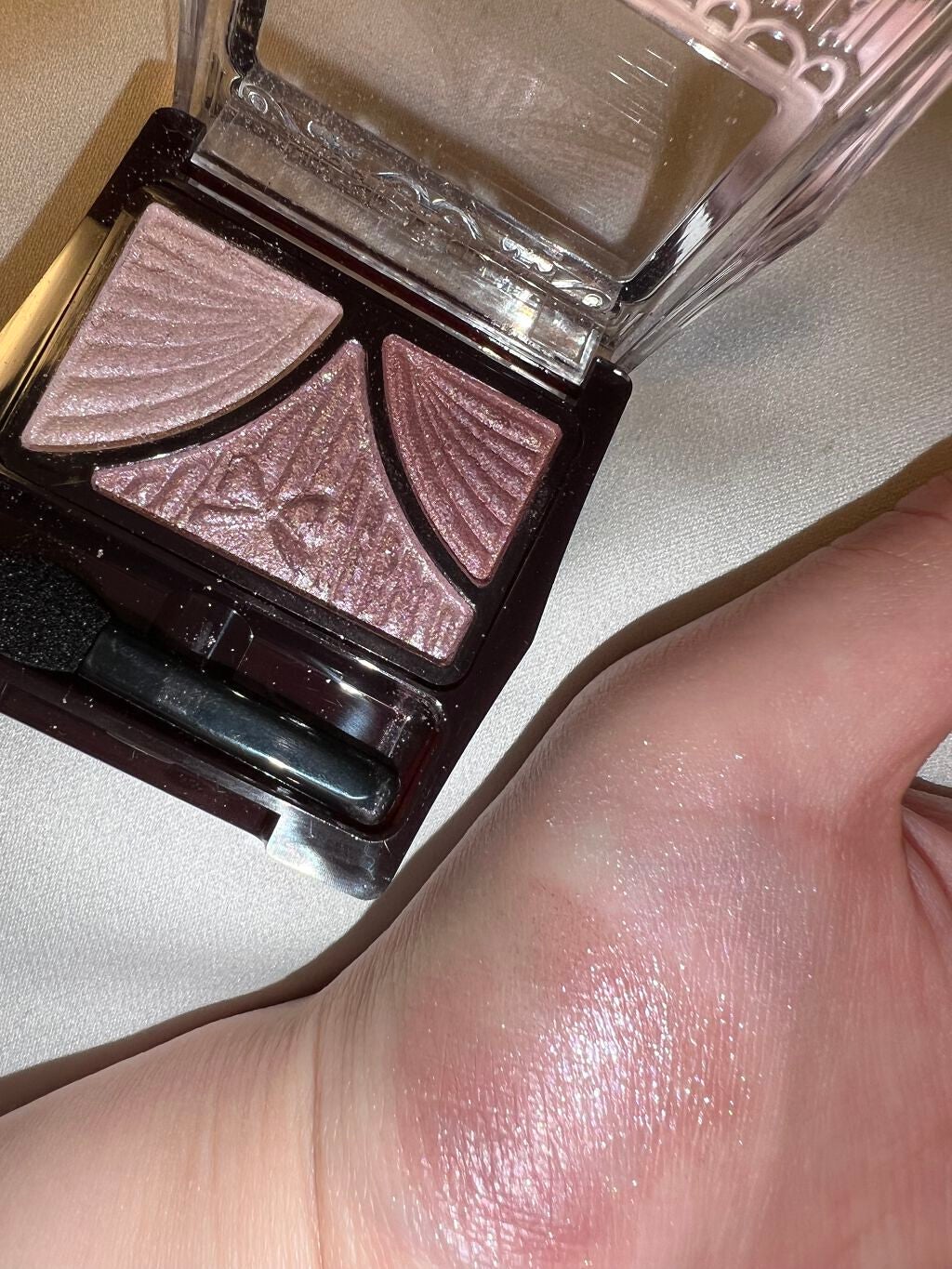 ジューシーピュアアイズ/キャンメイク/アイシャドウパレットを使ったクチコミ(4枚目)