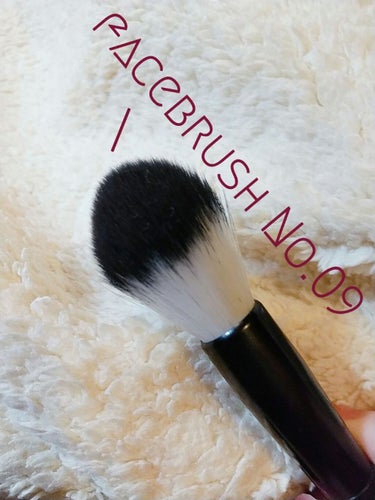 UR GLAM　EYESHADOW BRUSH A/U R GLAM/メイクブラシを使ったクチコミ（4枚目）