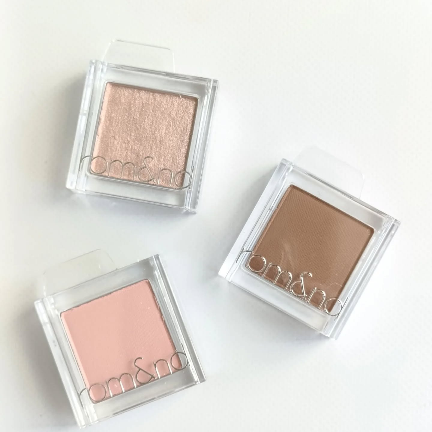 スライドインシングル/rom&nd/単色アイシャドウを使ったクチコミ（1枚目）