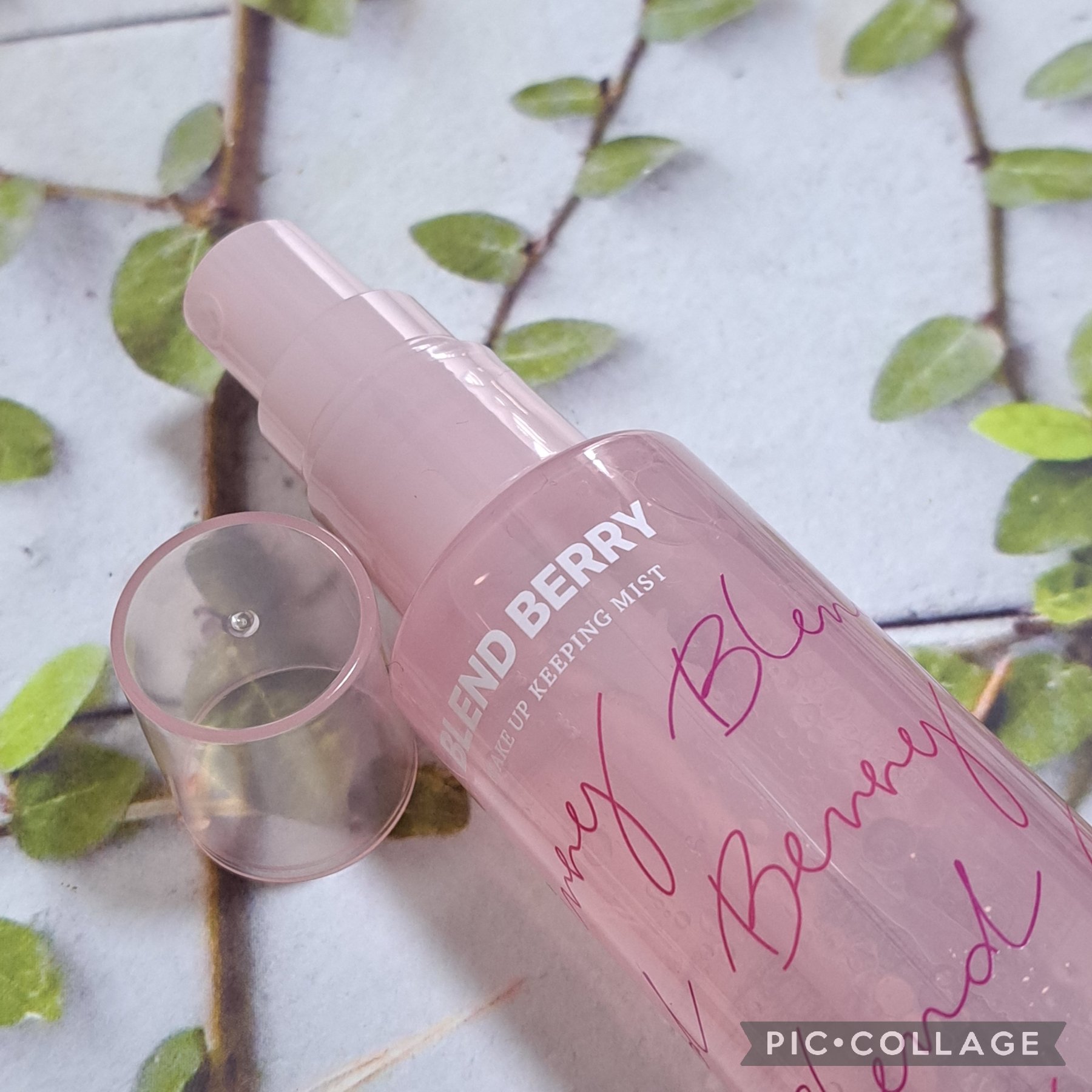 メイクアップ キーピング ミスト/BLEND BERRY/フィックスミストを使ったクチコミ（2枚目）