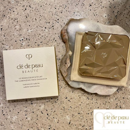 ル・レオスールデクラ /クレ・ド・ポー ボーテ/パウダーハイライトを使ったクチコミ(1枚目)