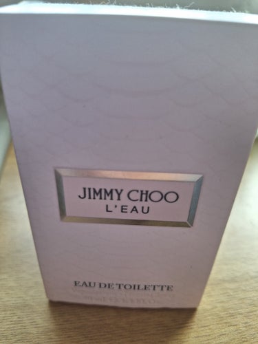 ジミー チュウ ロー オードトワレのクチコミ「
香水オタクがご紹介します⭐笑

初めてジミーチュウの香水買ったけどたまらん🙈💛

まぢでいい.....」（1枚目）
