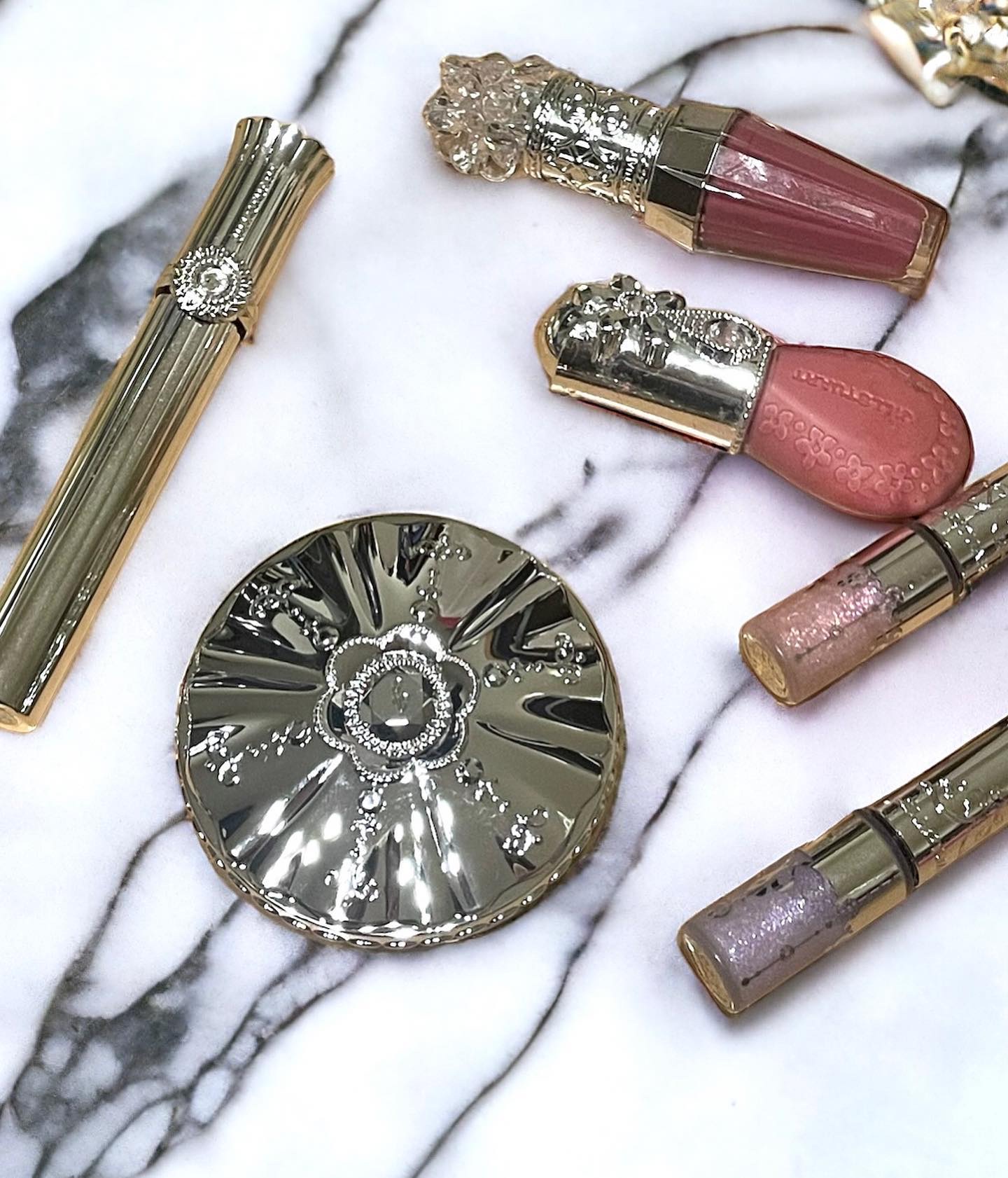 ジルスチュアート　パステルペタル ブラッシュ 03 misty lilac/JILL STUART/パウダーチークを使ったクチコミ（2枚目）