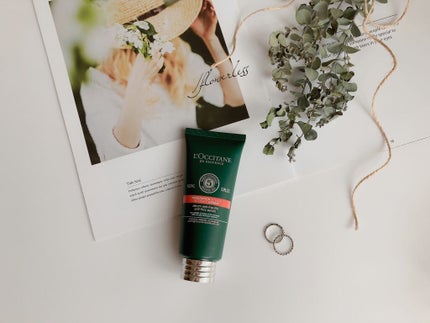 ファイブハーブス リペアリングヘアミルクセラム/L'OCCITANE/ヘアミルクを使ったクチコミ(1枚目)