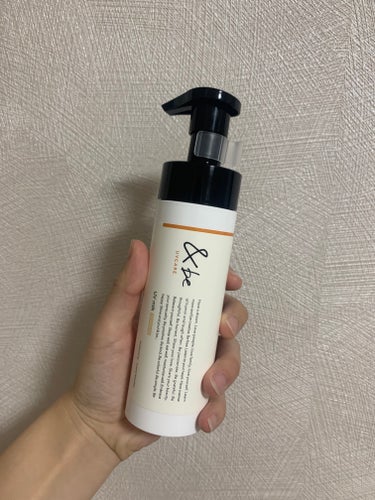 &be UVミルクスタンダード 120g

バズってて購入したんですけど正直残念アイテムでした💦
毎日使っていてもポンプの入り口でミルクが固まって毎回ぼろぼろと
ワンプッシュで両腕塗れるからコスパいいの