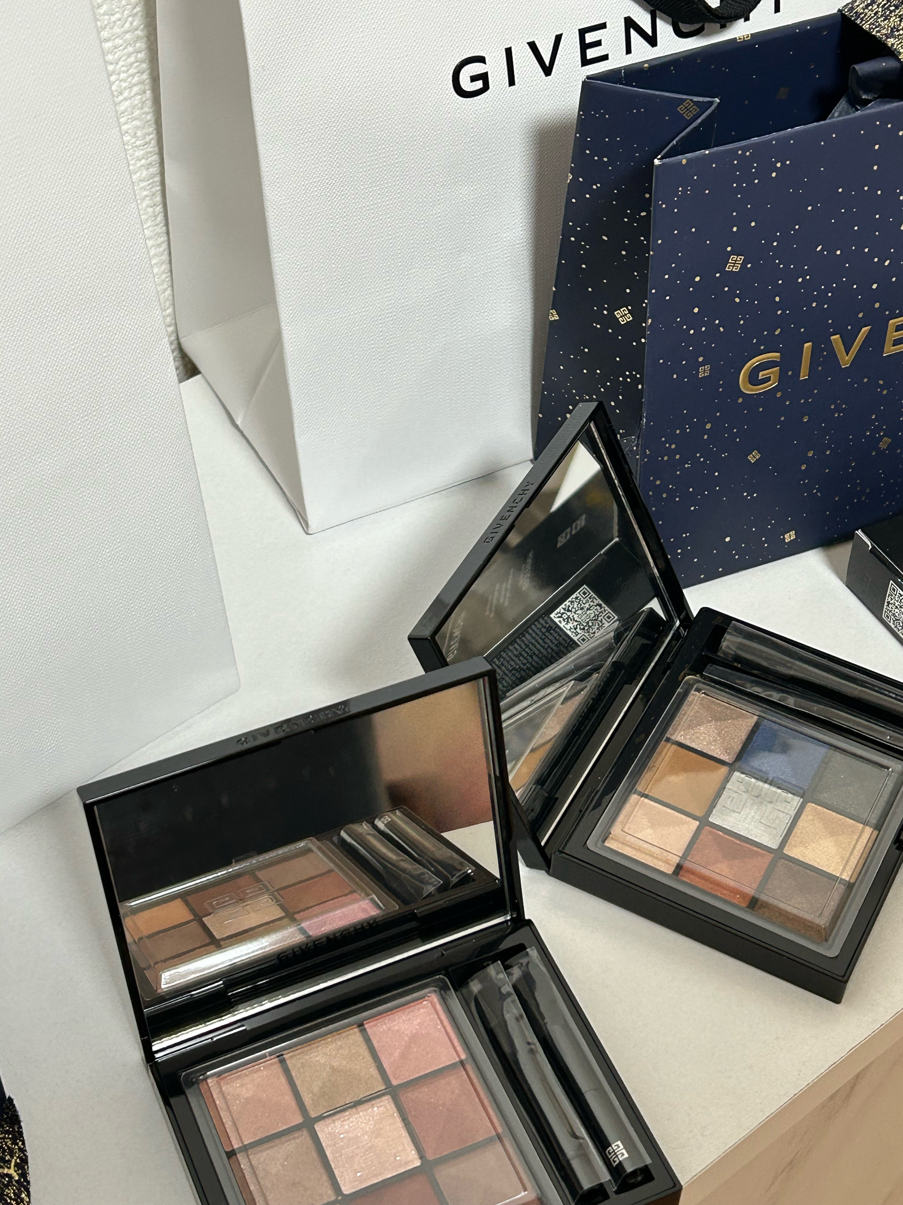 ル・ヌフ・ジバンシイ No.09/GIVENCHY/アイシャドウパレットを使ったクチコミ（2枚目）