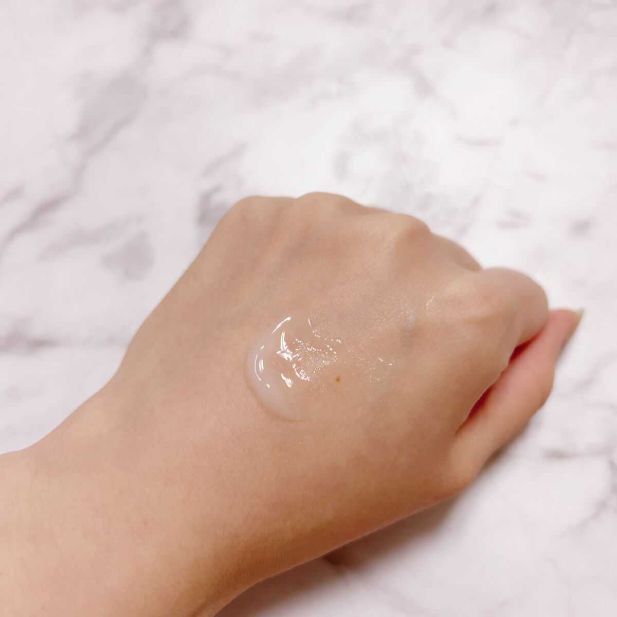 エッセンス ジェル/イオナ スパ＆ミネラル/オールインワン化粧品を使ったクチコミ（3枚目）