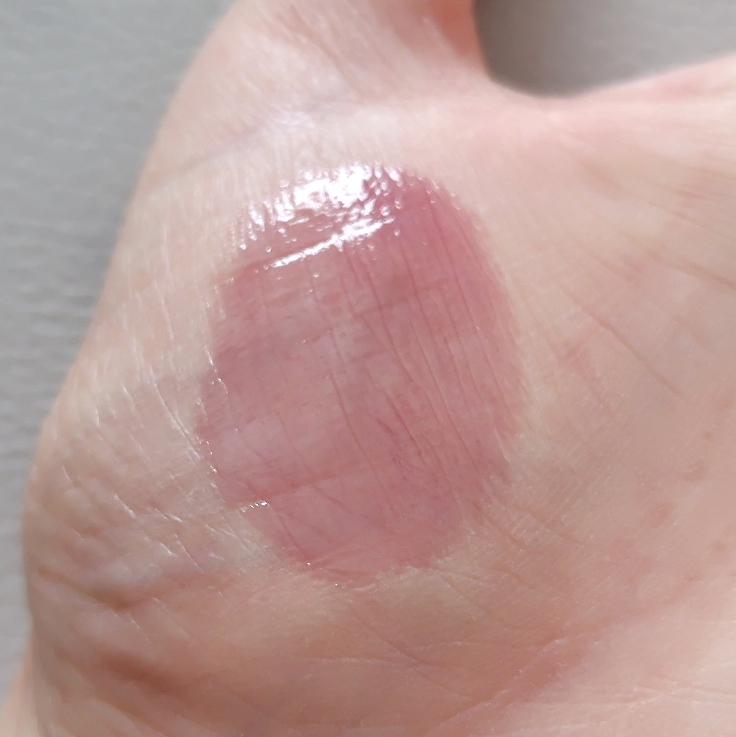 グラスティングメルティングバーム 17 ベリーインブラック（INAPSQUAREコラボ）/rom&nd/リップバームを使ったクチコミ（3枚目）