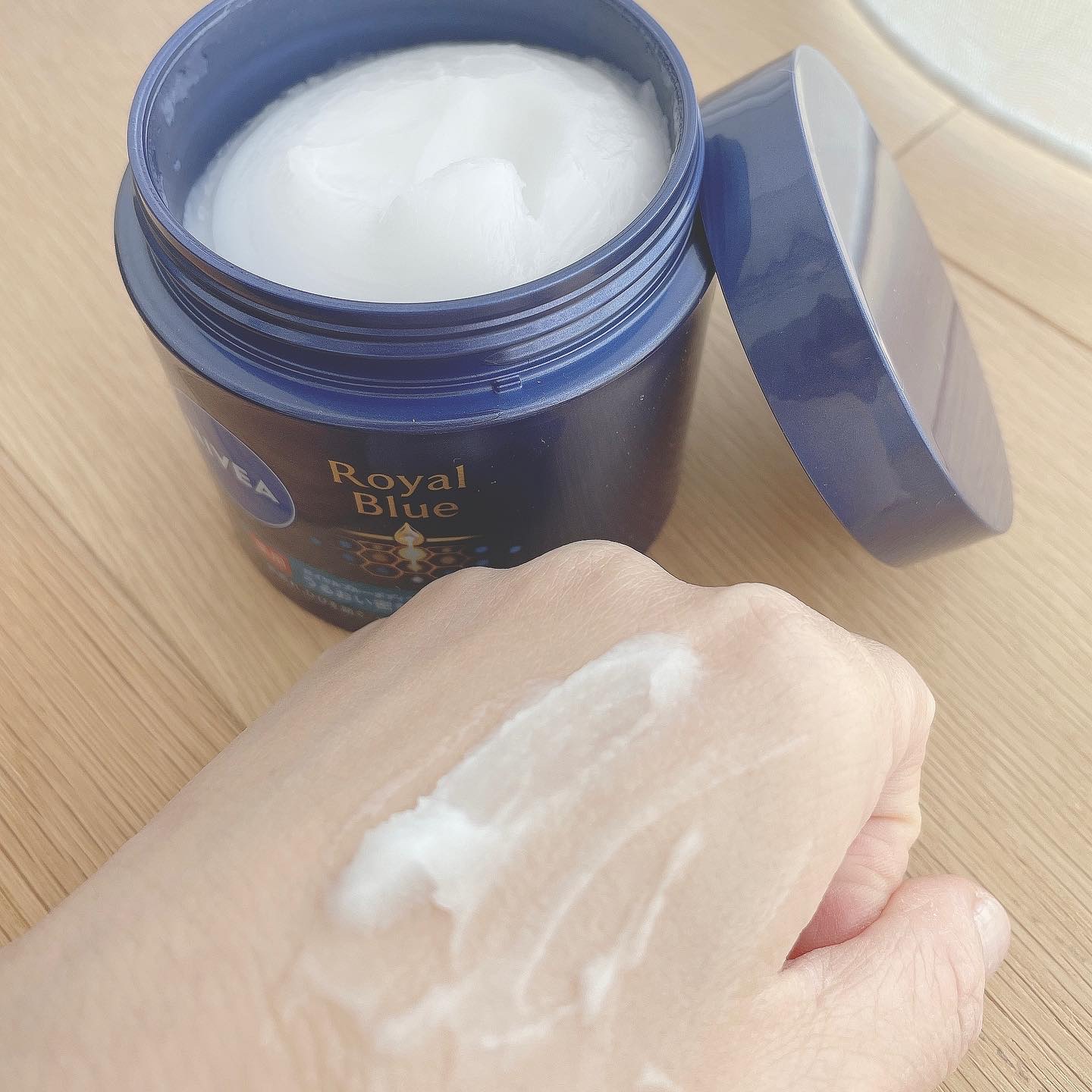 ニベア ロイヤルブルーボディクリーム うるおい密封ケア/ニベア/ボディクリームを使ったクチコミ（2枚目）