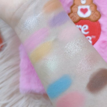 SHEGLAM Share Your Care Paletteのクチコミ「SHEGLAM×ケアベア

🧸Share Your Care Palette （アイシャドウ）.....」（3枚目）