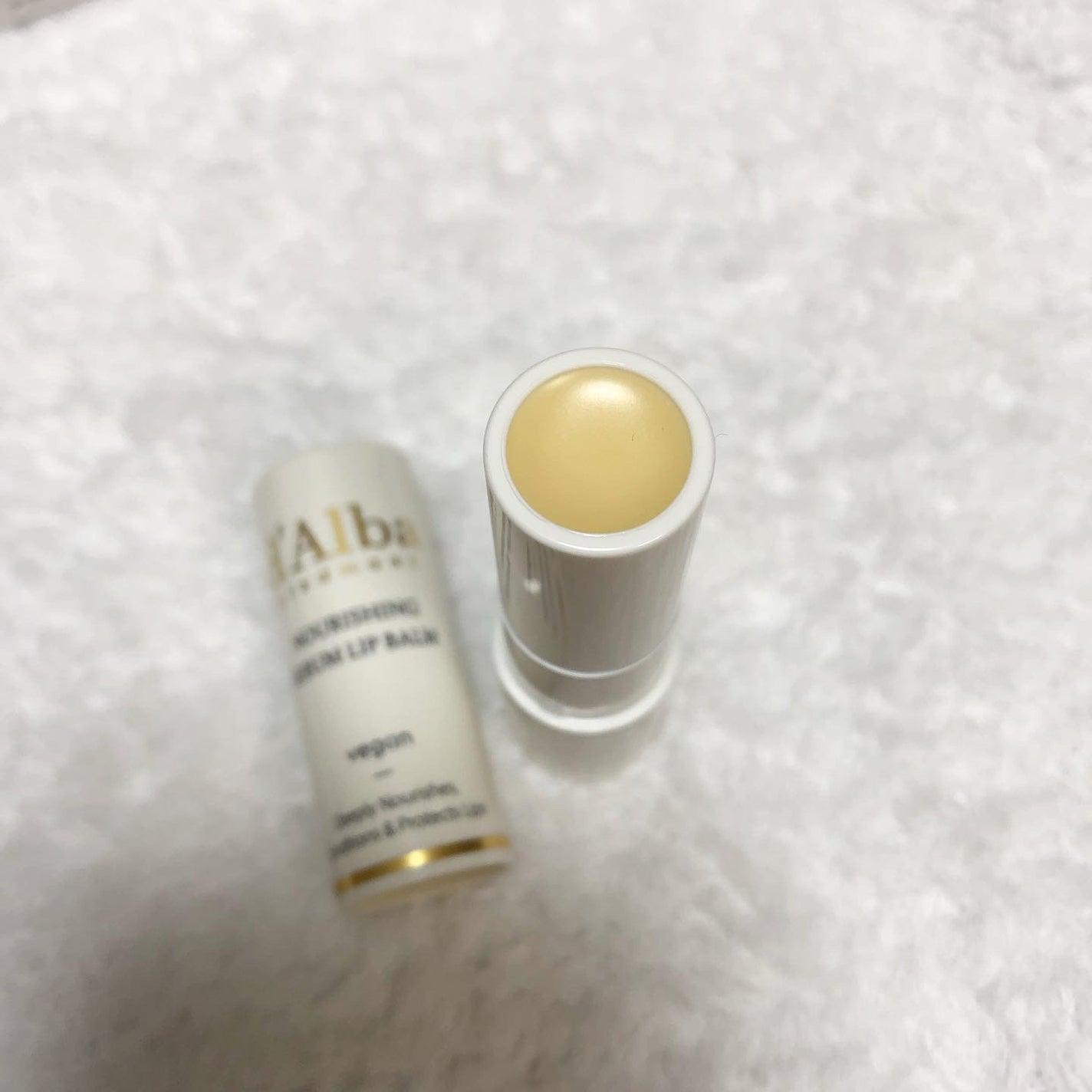 ホワイトトリュフナリシングセラムリップバーム/ダルバ/リップバームを使ったクチコミ(2枚目)