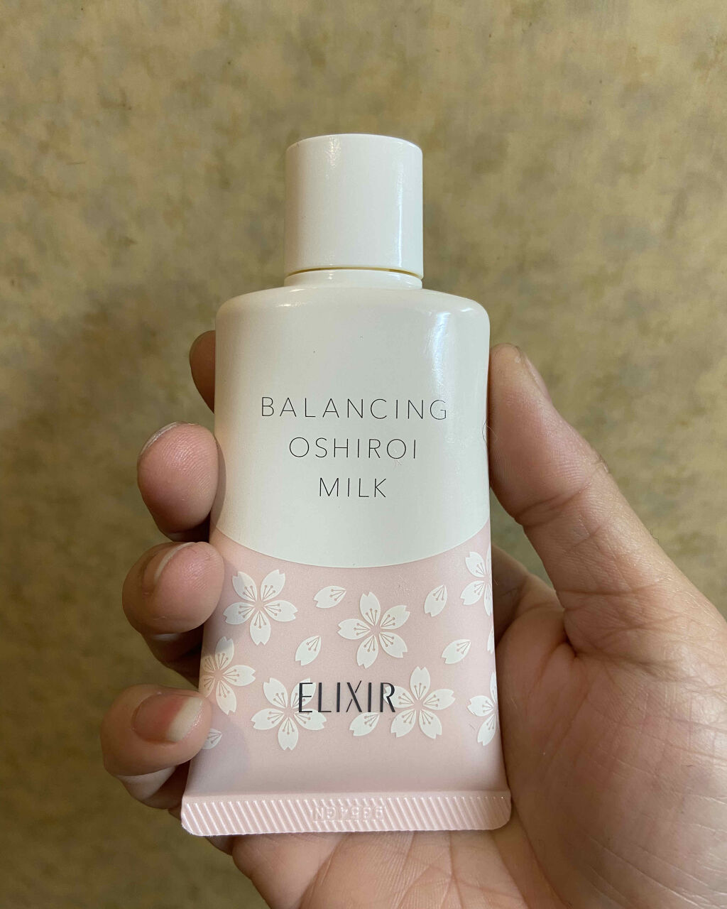 エリクシール エリクシール ルフレ バランシング おしろいミルク Sのクチコミ「【エリクシール ルフレ バランシングおしろいミルクS】
・テクスチャーはやや硬め
・ほんのりピ.....」（1枚目）