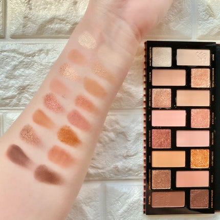 ボーン ディス ウェイ ザ ナチュラル ヌード アイシャドウ パレット/Too Faced/アイシャドウパレットを使ったクチコミ(2枚目)