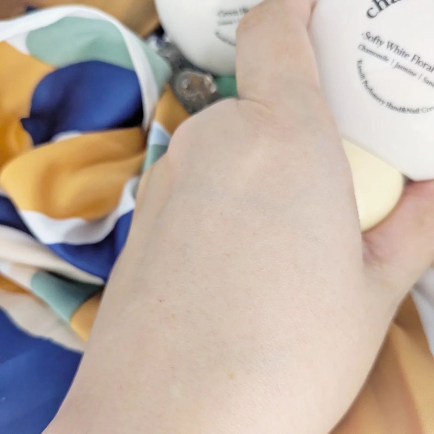 パフューマリー ハンド&ネイルクリーム デューイアルテミシア 50ml/カミール/ハンドクリームを使ったクチコミ(6枚目)