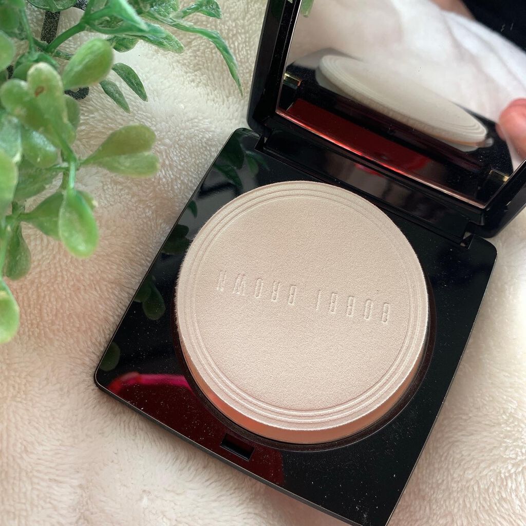 シアーフィニッシュ プレストパウダー 11 ソフトポーセリン/BOBBI BROWN/プレストパウダーを使ったクチコミ（3枚目）