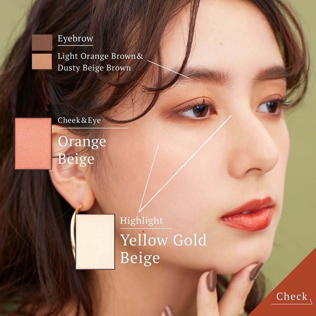 イエベ秋にぴったりのイエローニュアンスのブラウンで
華やかさも落ち着きもお手のもの。

■FIT MY COLOR PALETTE　03 autumn
✔️Eyebrow
落ち着きを感じるオレンジブラウンのアイブロウ。
2色を混ぜて使えば、