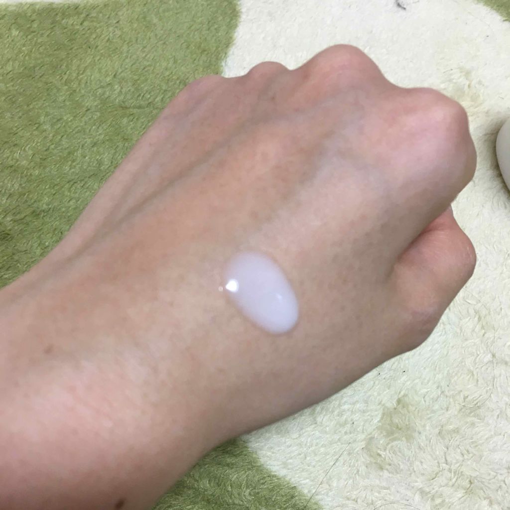  リフレッシュプラス ホワイトニング ボディミルク/ニベア/ボディミルクを使ったクチコミ（2枚目）