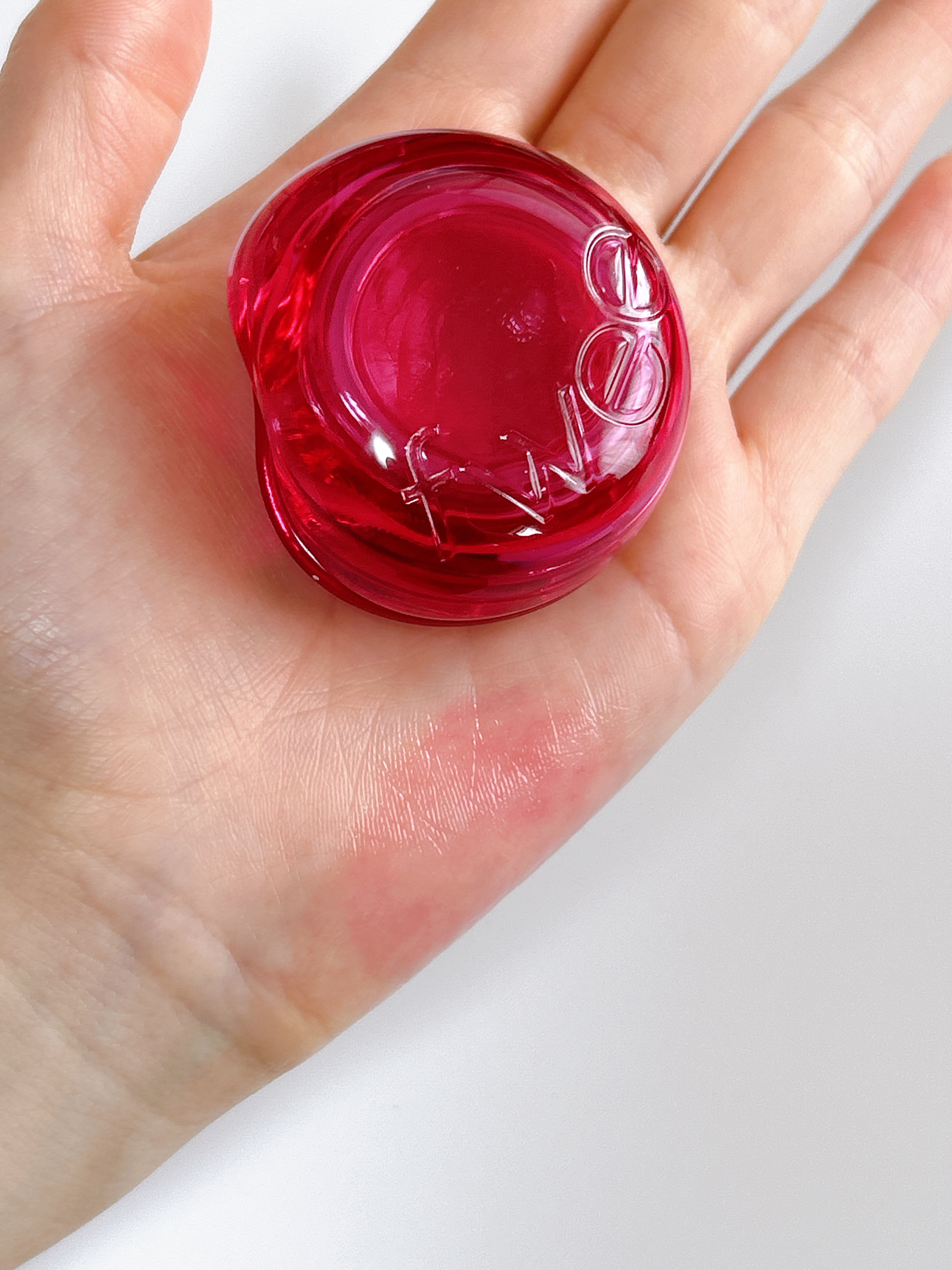 フィー リップアンドチーク グローイジェリーポット JM02 ベリージャム/fwee/リップグロスを使ったクチコミ（3枚目）