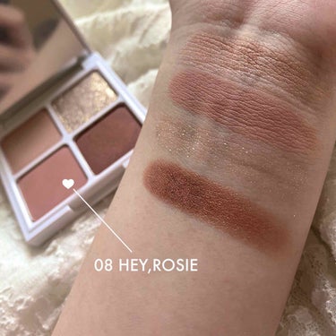 《 HOLIKA HOLIKA_Piece Matching Shadow Palette 》

価         格▶︎755円
購入場所▶︎Qoo10（公式ショップ）

08のHEY,ROSIEを