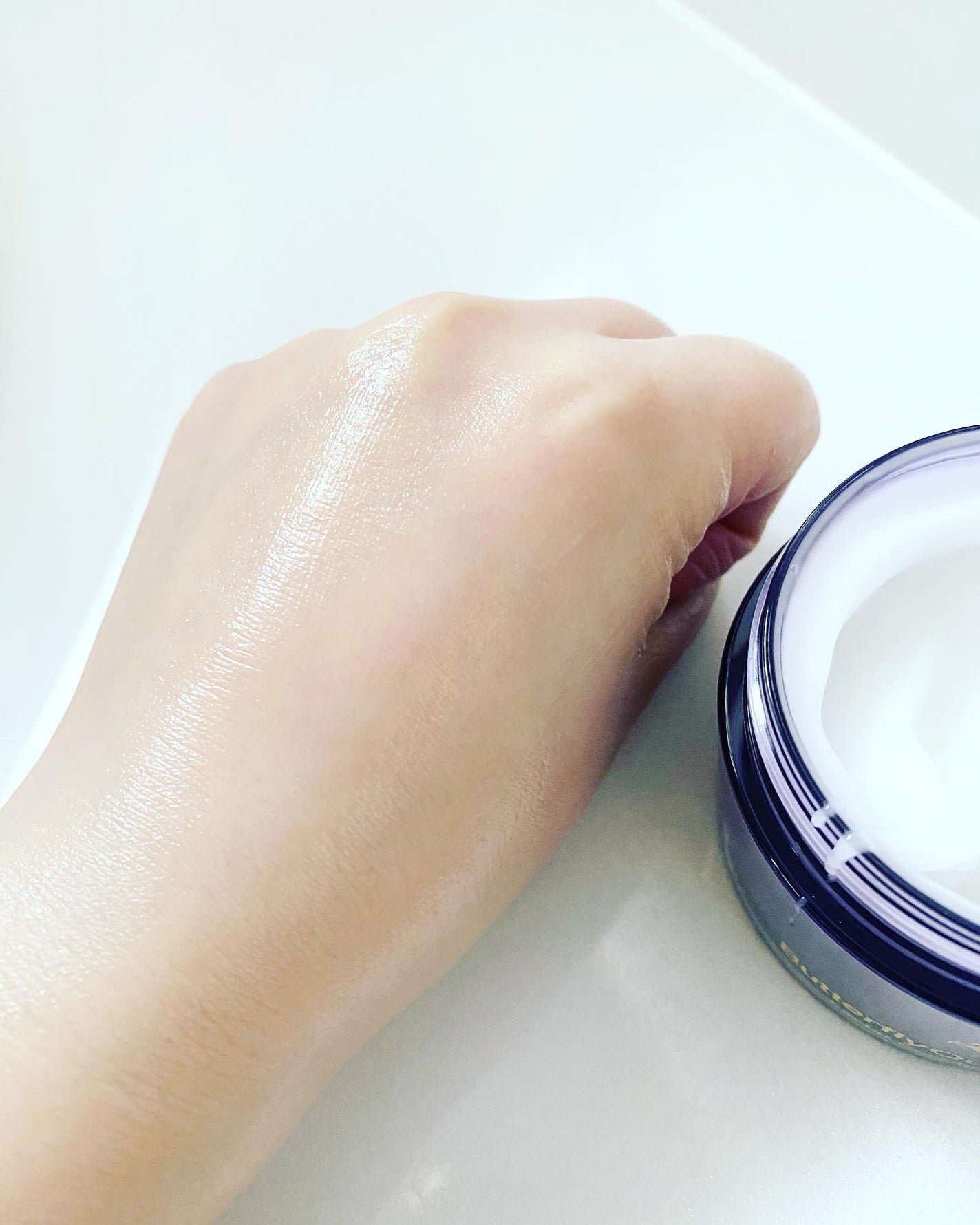 バタフライクイーン ゴールドエクストラ/フェイシャルコスメティック研究所/オールインワン化粧品を使ったクチコミ(4枚目)